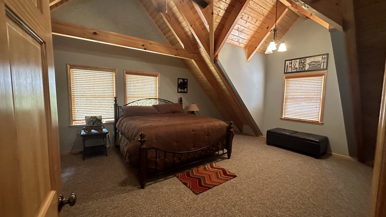 Photo of Bedroom in Piney Creek