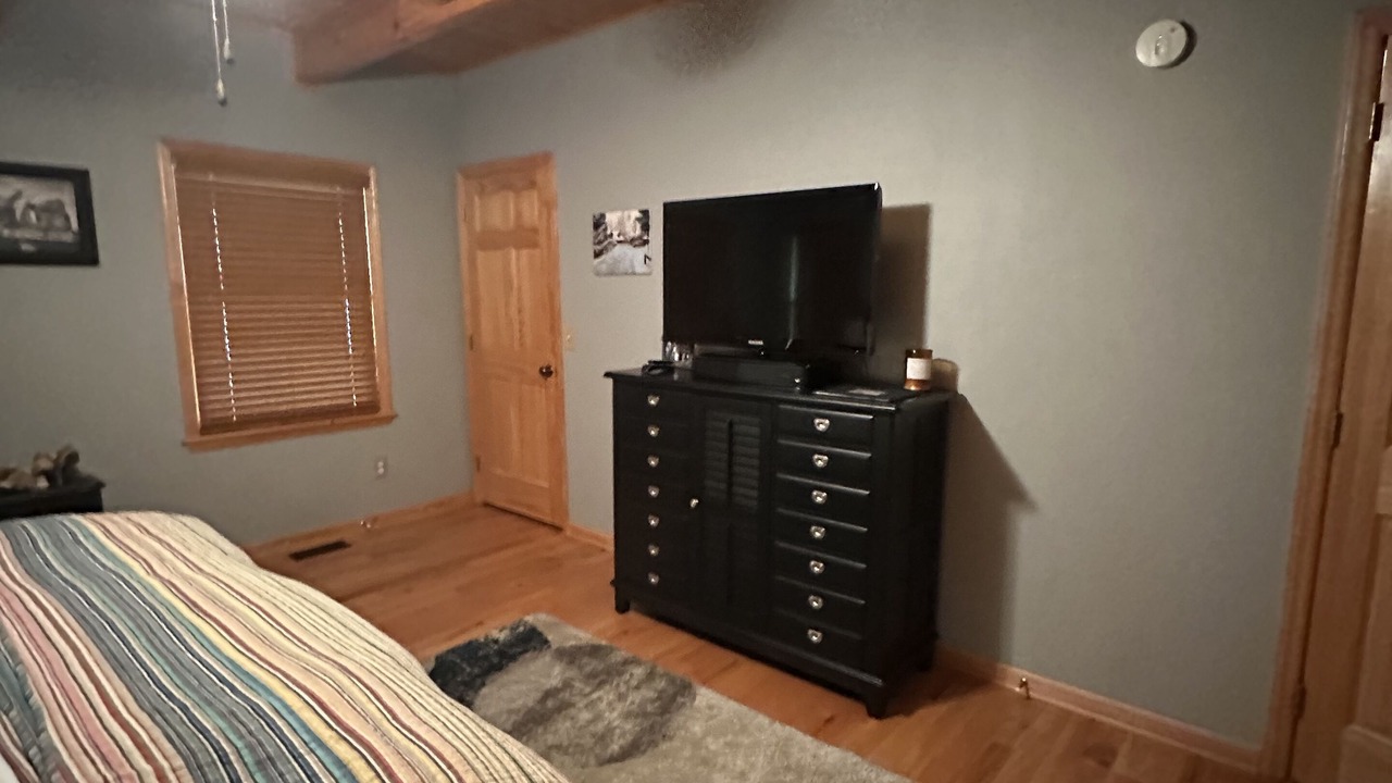 Photo of Bedroom in Piney Creek