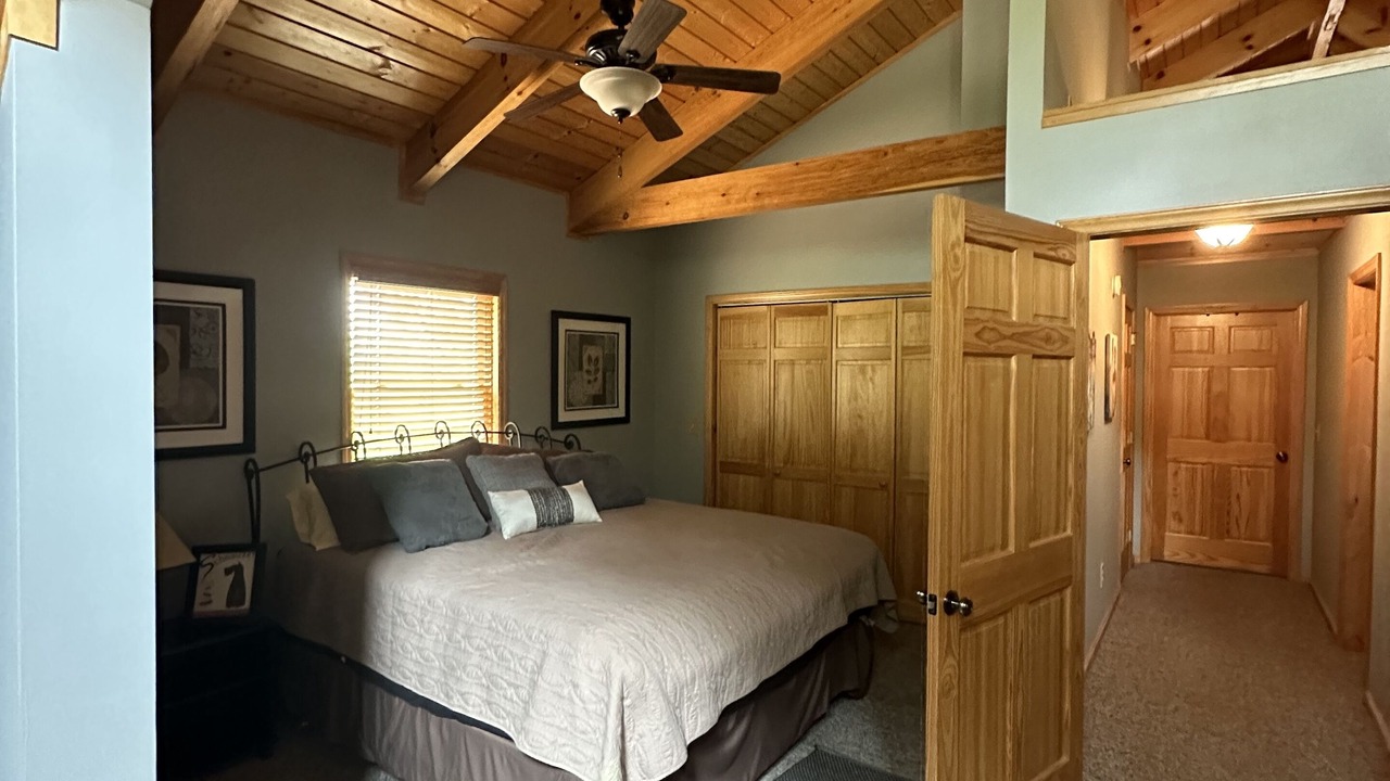Photo of Bedroom in Piney Creek