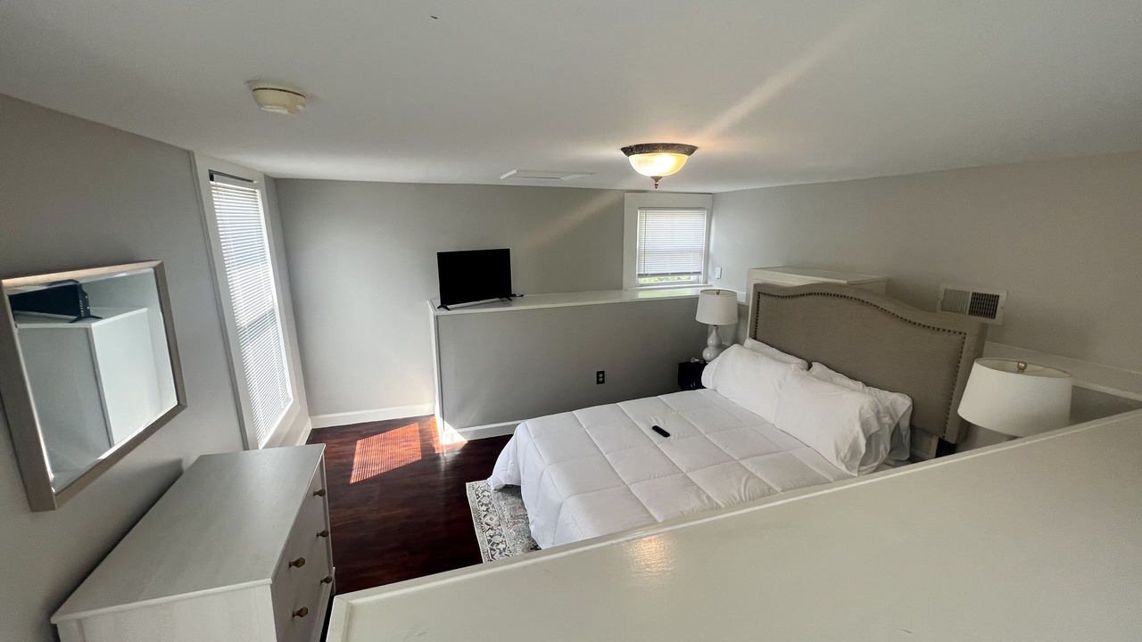 Photo of Bedroom in Old Irving Park