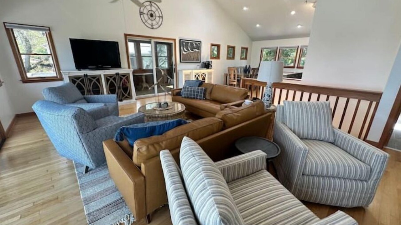 Photo of Livingroom in Colington Harbour