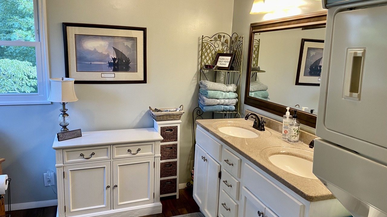 Photo of Bathroom in Zirconia