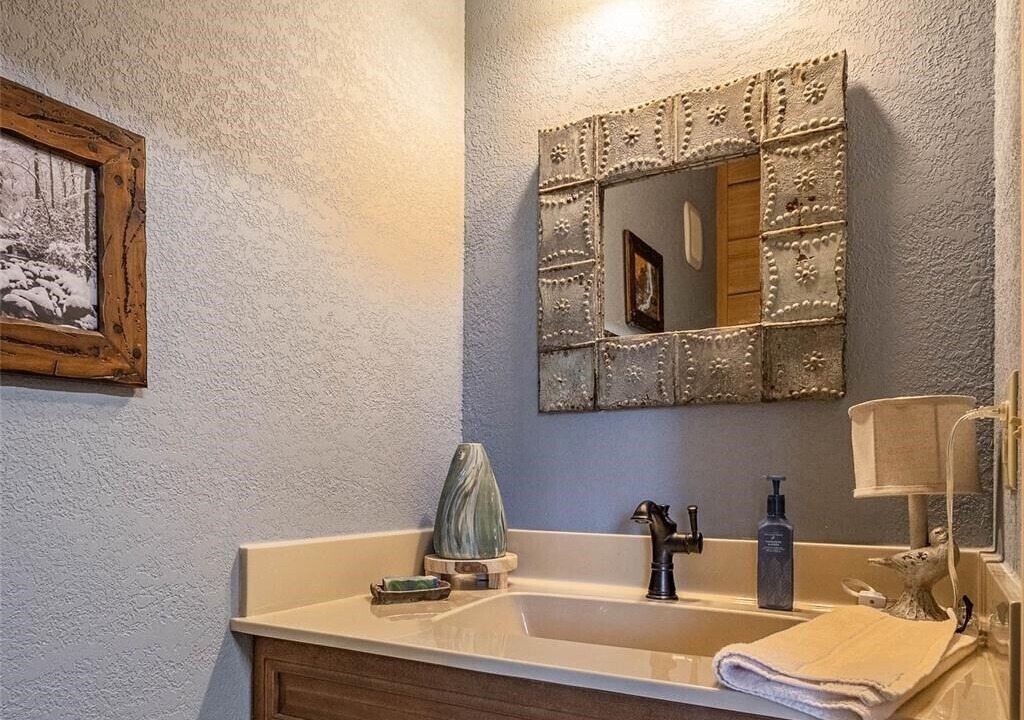 Photo of Bathroom in Vein Mountain
