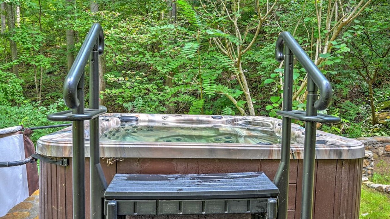 Photo of Outdoor in Weaverville