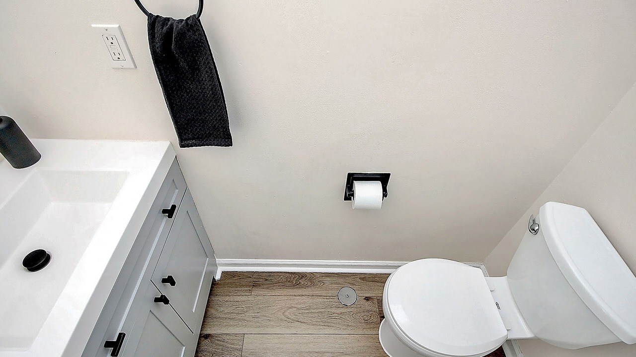 Photo of Bathroom in Executive Park