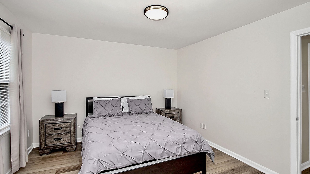 Photo of Bedroom in Executive Park
