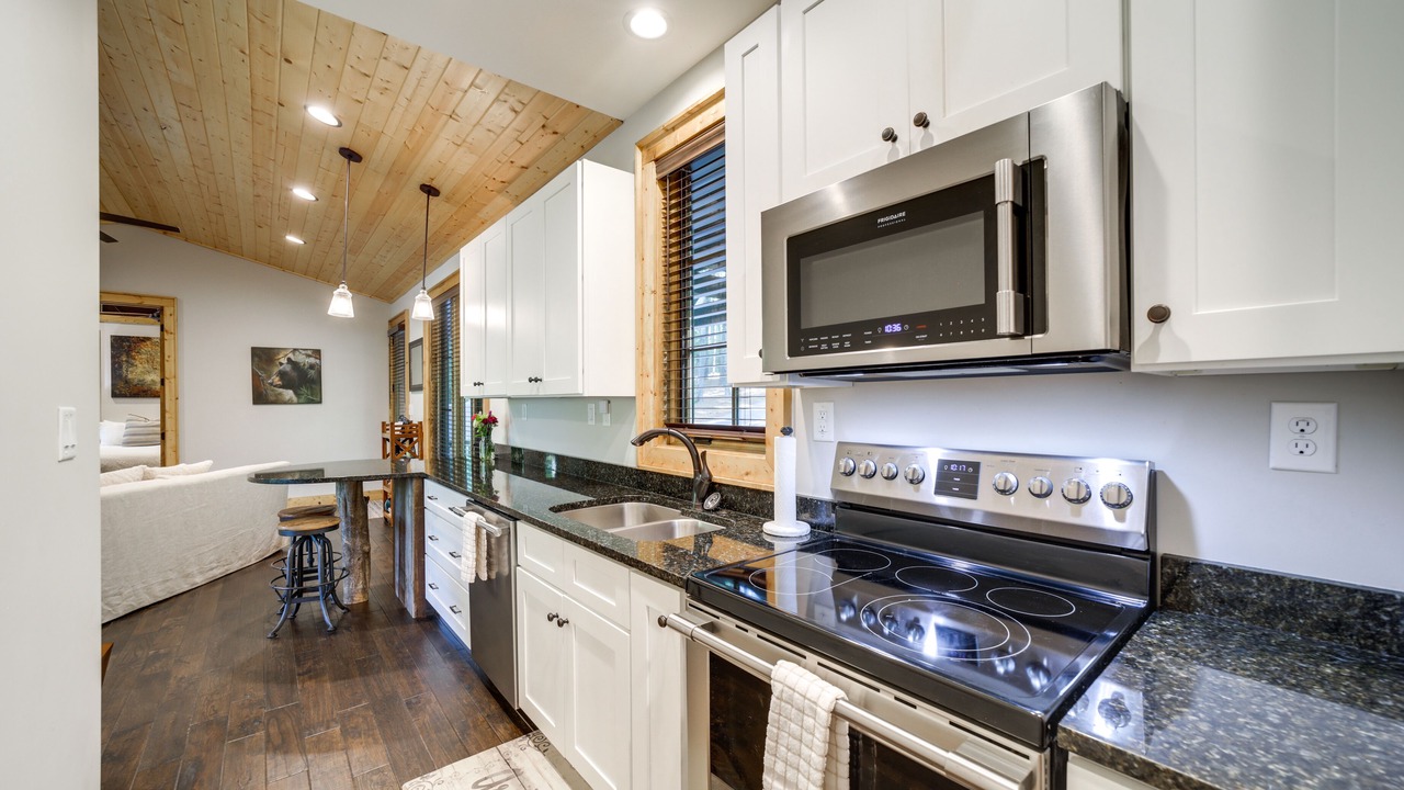 Photo of Kitchen in Glenville