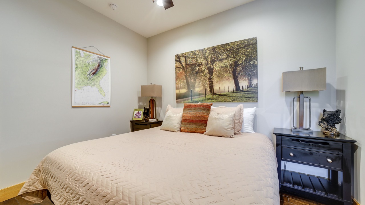 Photo of Bedroom in Glenville