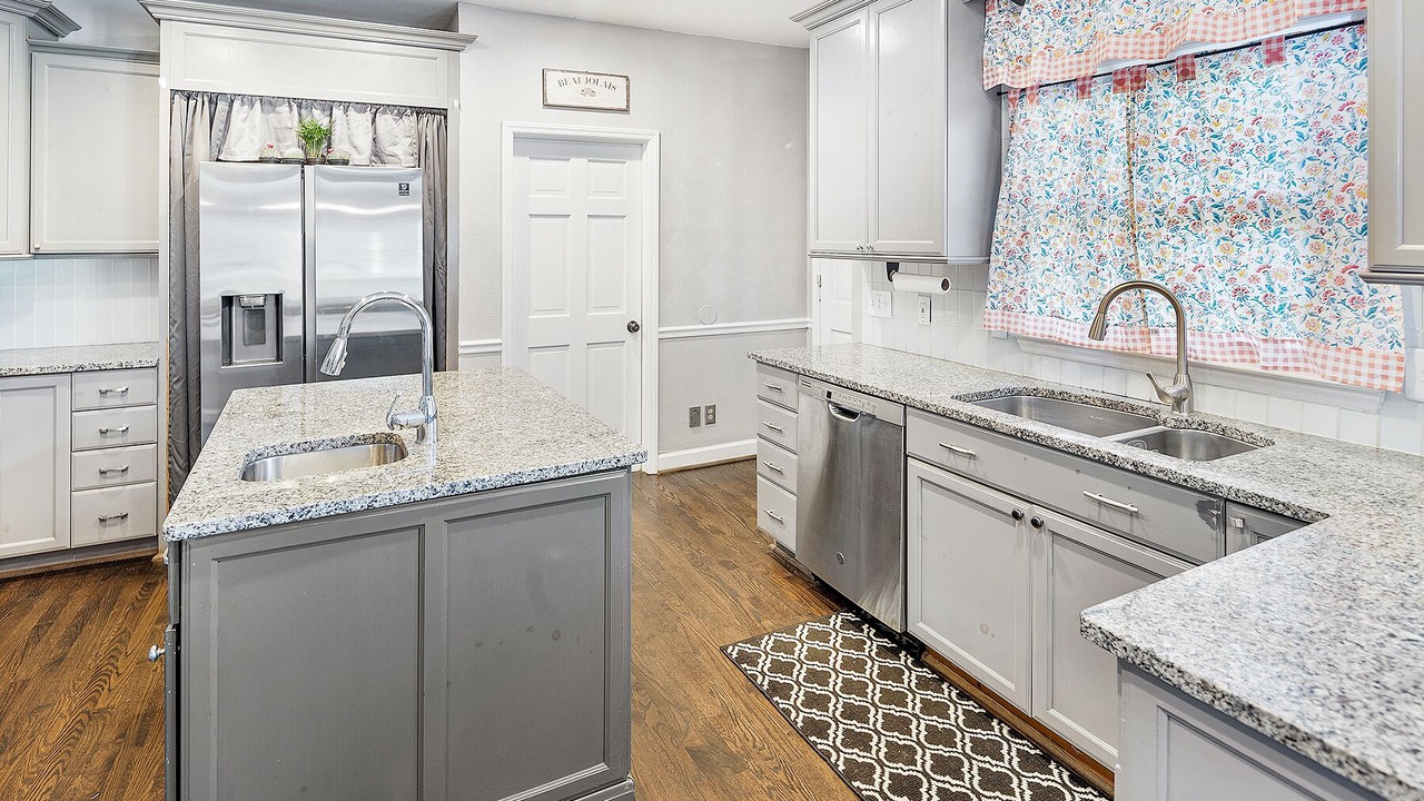 Photo of Kitchen in Steele Creek