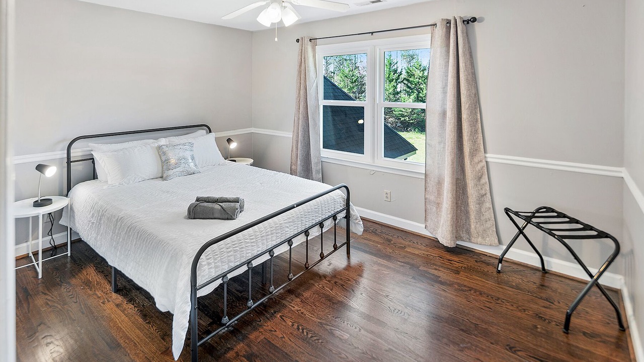 Photo of Bedroom in Steele Creek