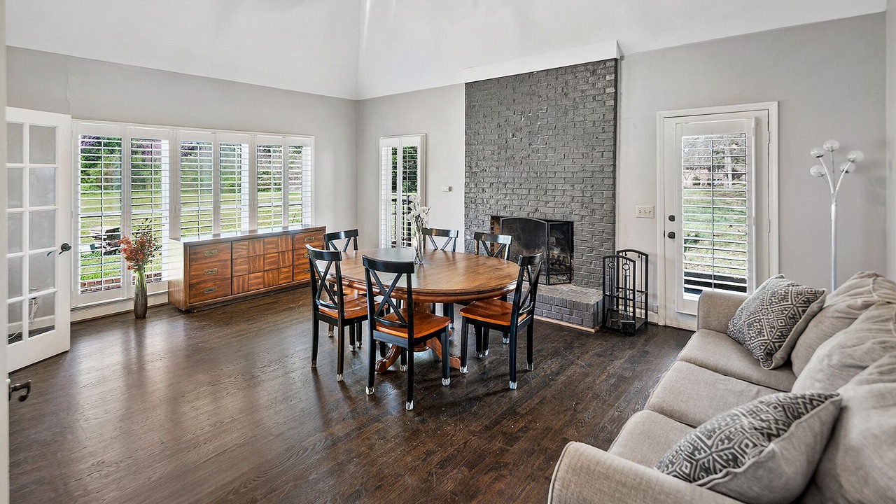 Photo of Livingroom in Steele Creek