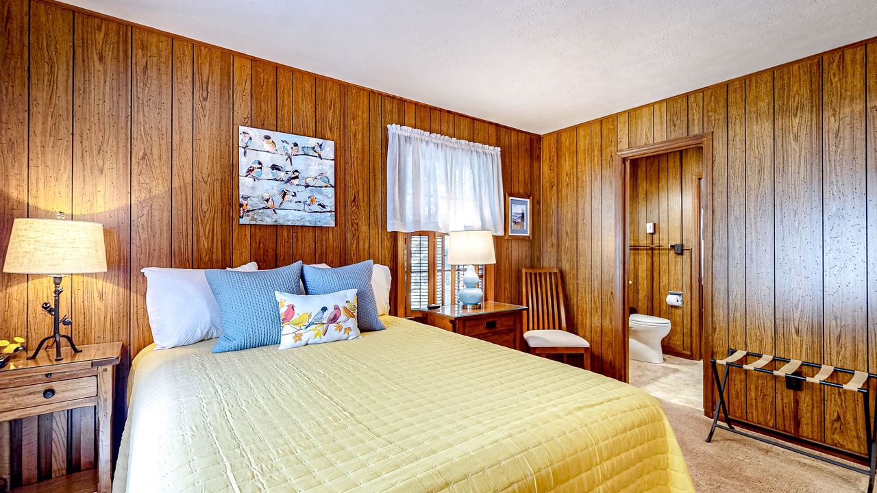Photo of Bedroom in Lake Junaluska