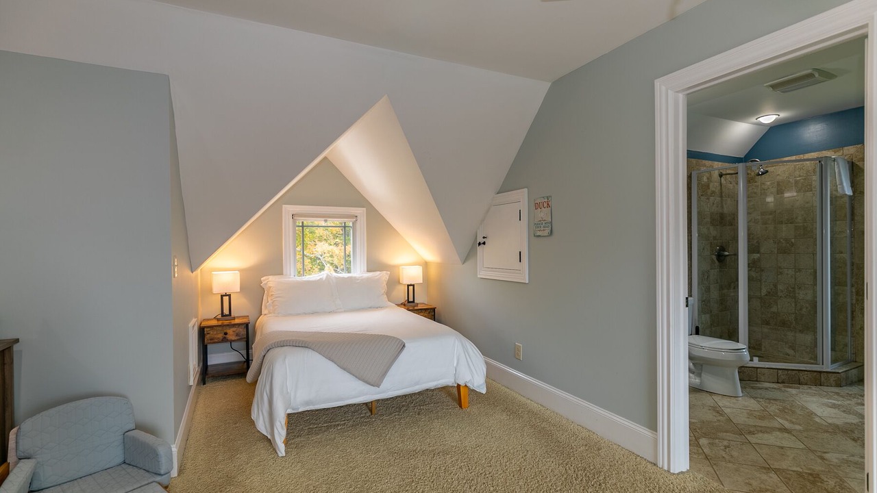 Photo of Bedroom in Altamont