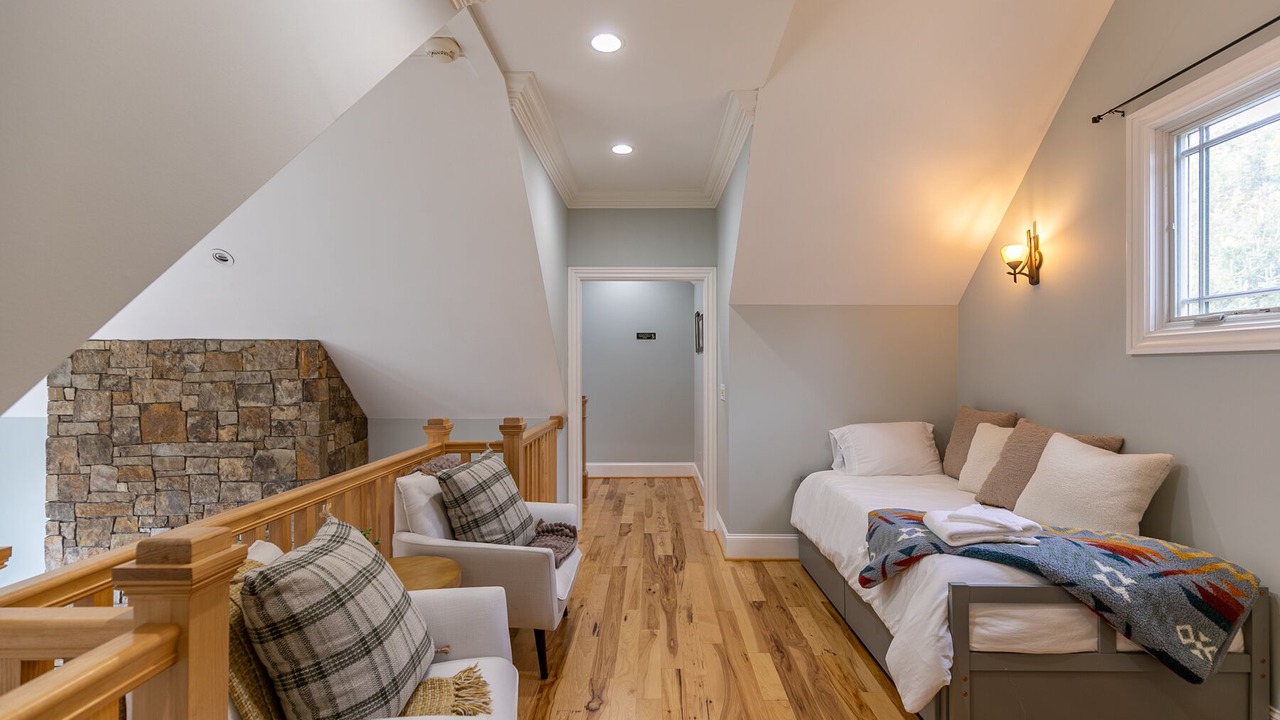 Photo of Bedroom in Altamont