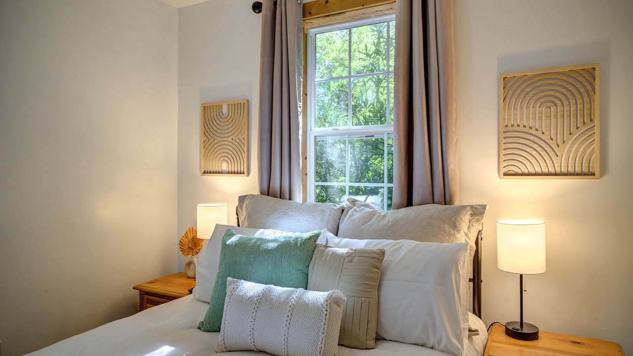 Photo of Bedroom in Mill Ridge