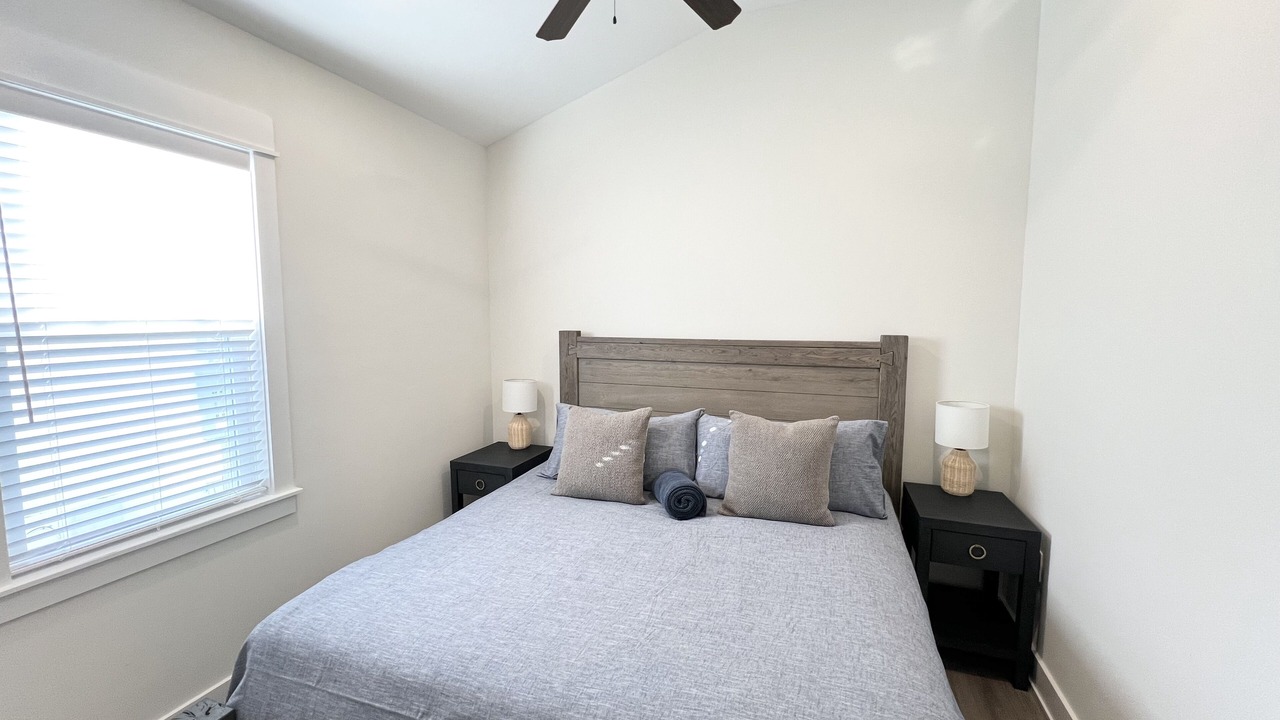 Photo of Bedroom in Corolla Light