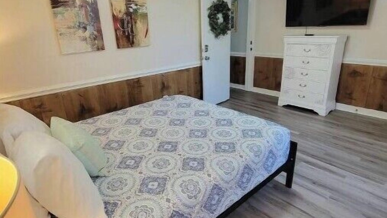 Photo of Bedroom in Cape Fear