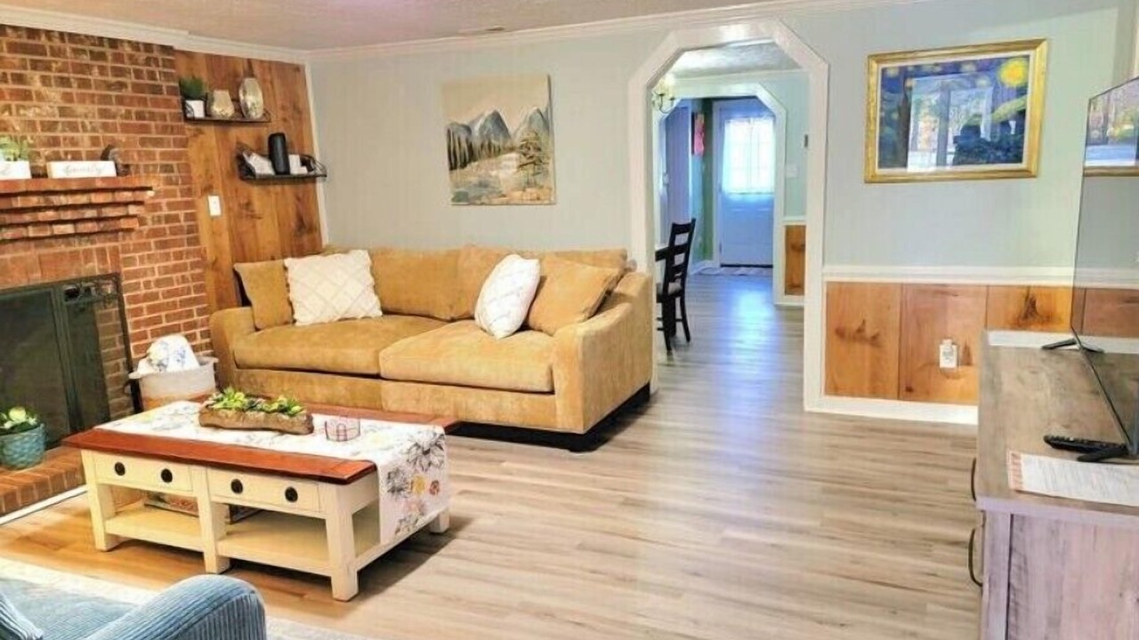 Photo of Livingroom in Cape Fear