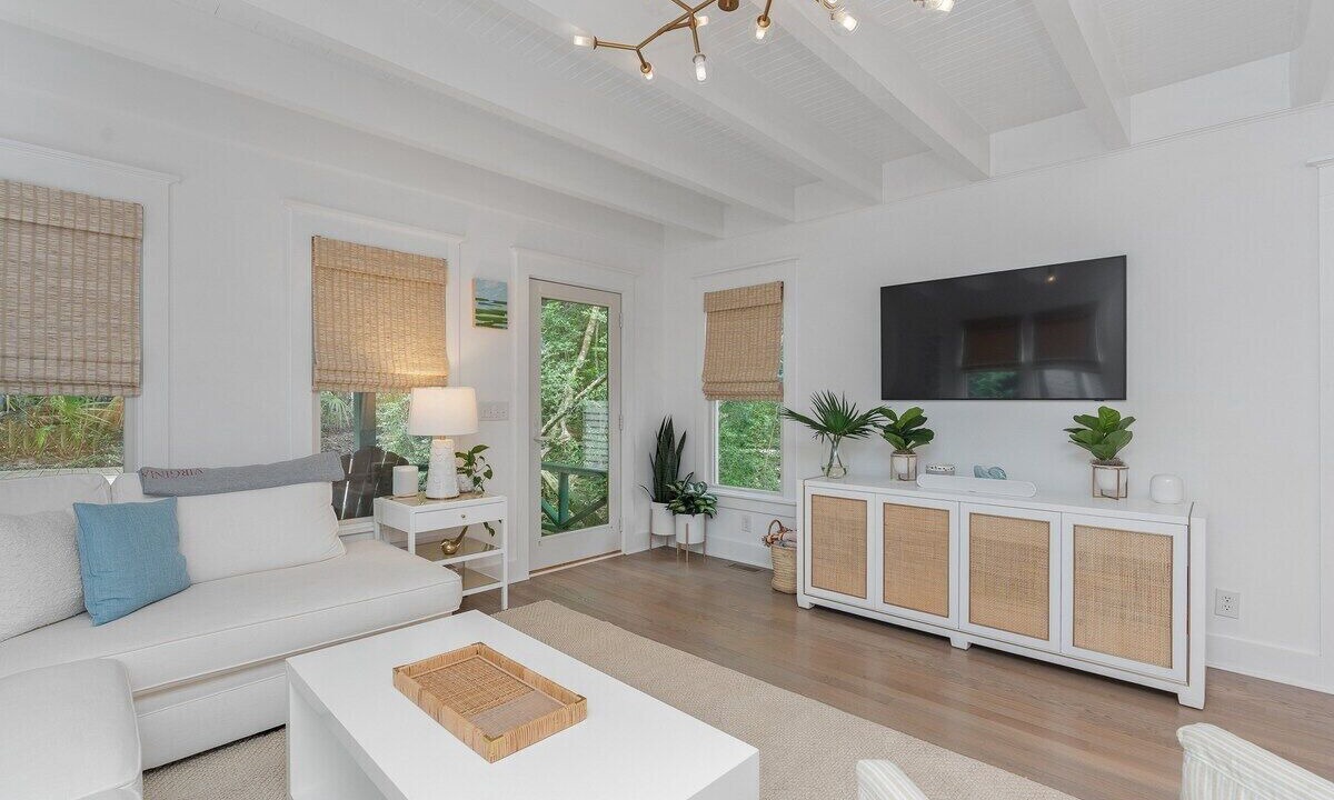 Photo of Livingroom in Surfman's Walk