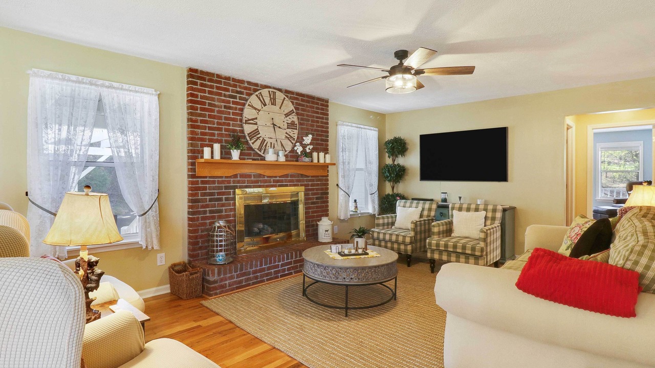 Photo of Livingroom in Murphy