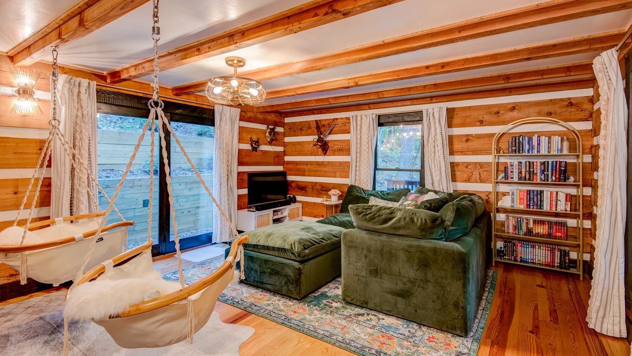 Photo of Livingroom in Zionville