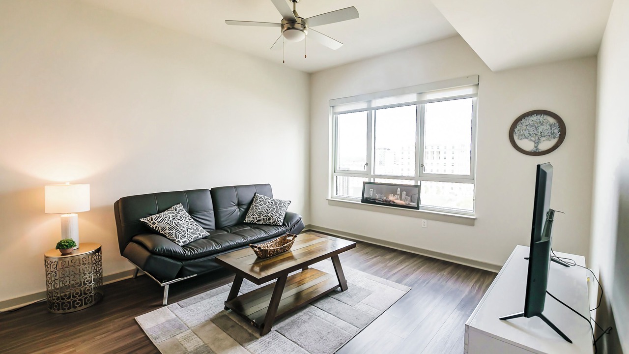 Photo of Livingroom in Third Ward