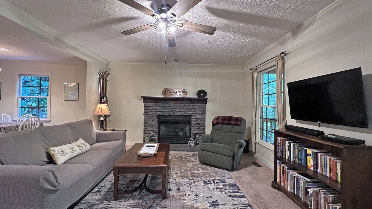 Photo of Livingroom in Bryson City