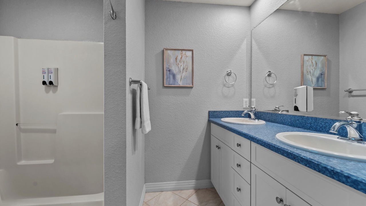 Photo of Bathroom in Bermuda Bay