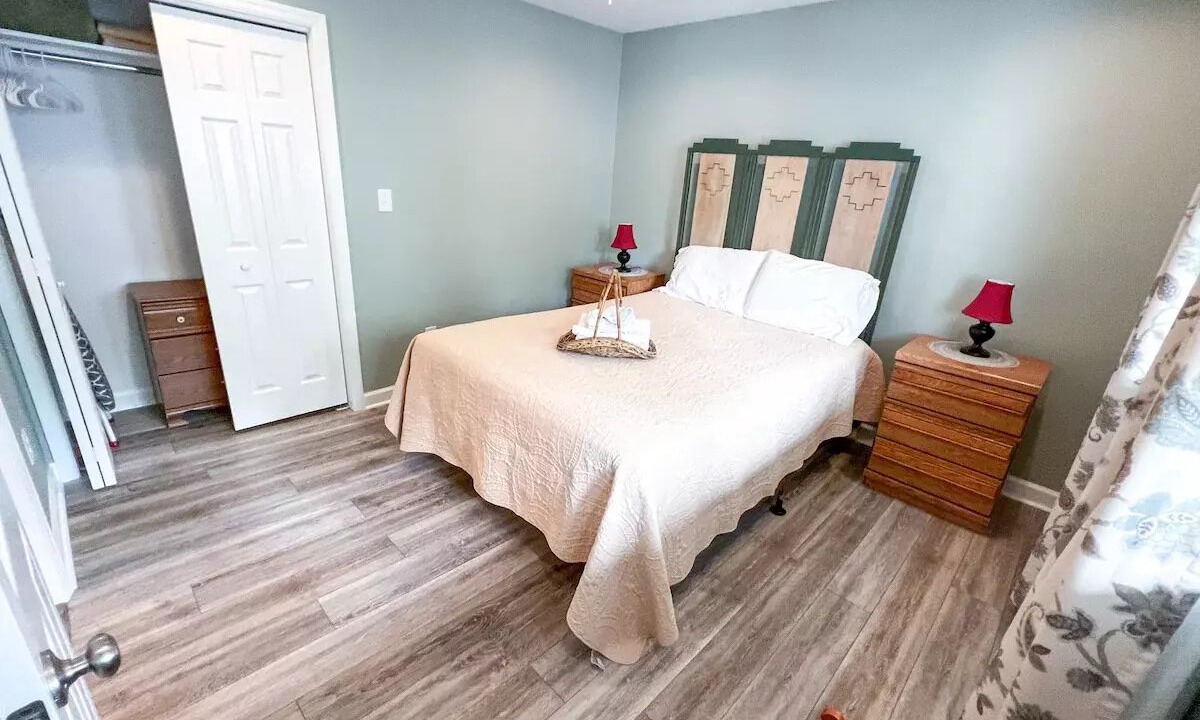 Photo of Bedroom in Fairfield Harbour
