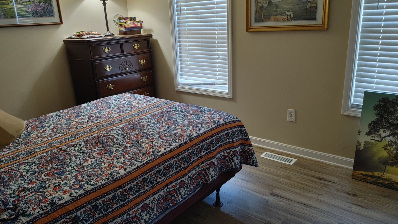 Photo of Bedroom in Troutman