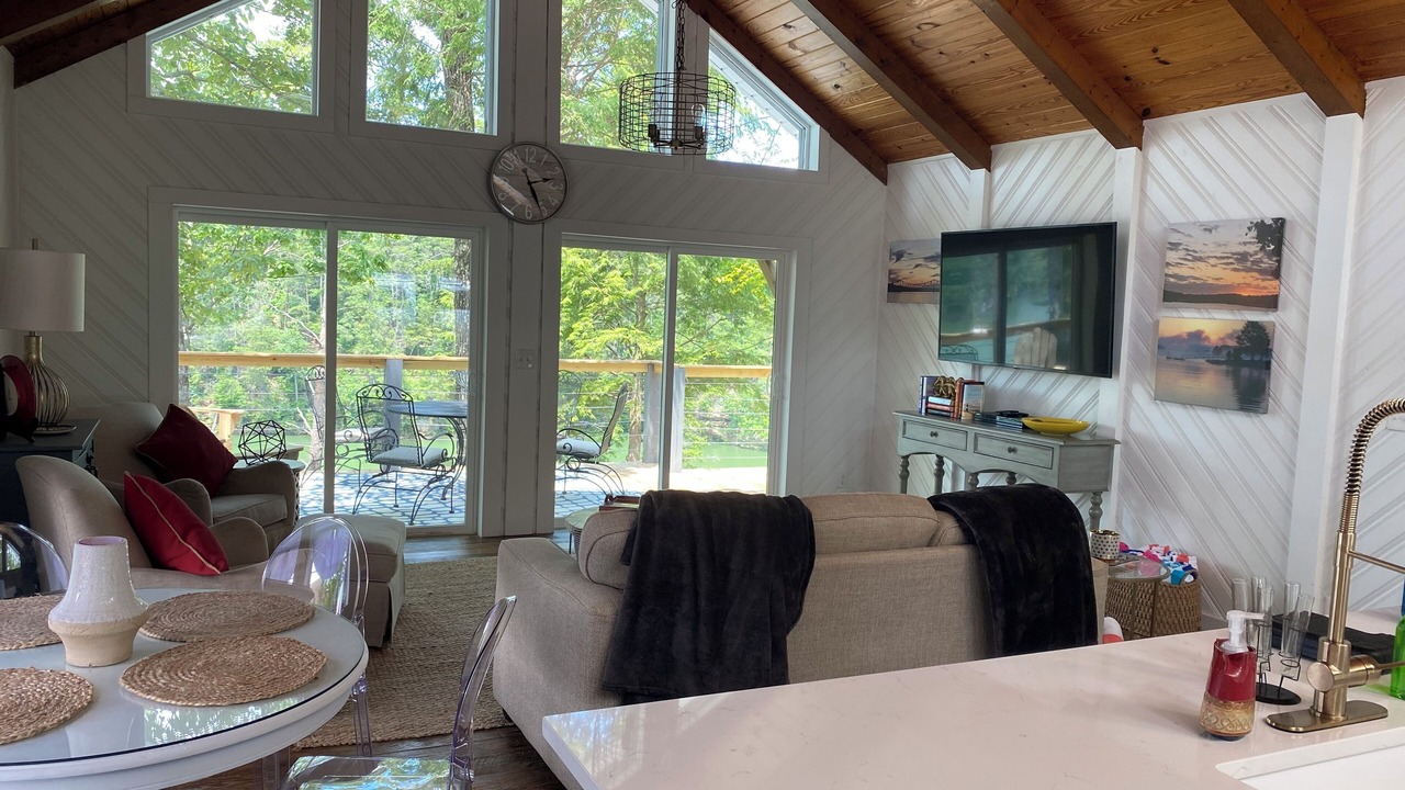 Photo of Livingroom in Jasper
