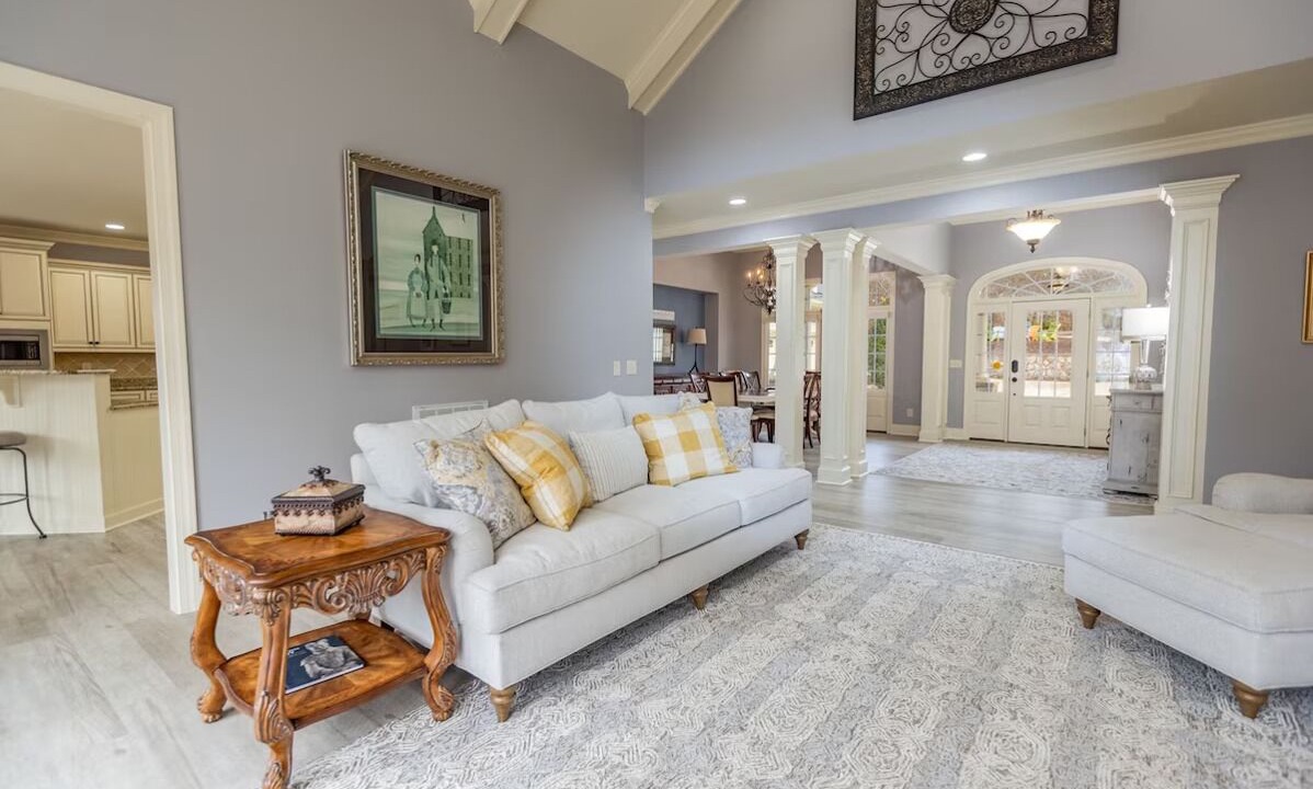 Photo of Livingroom in Macon