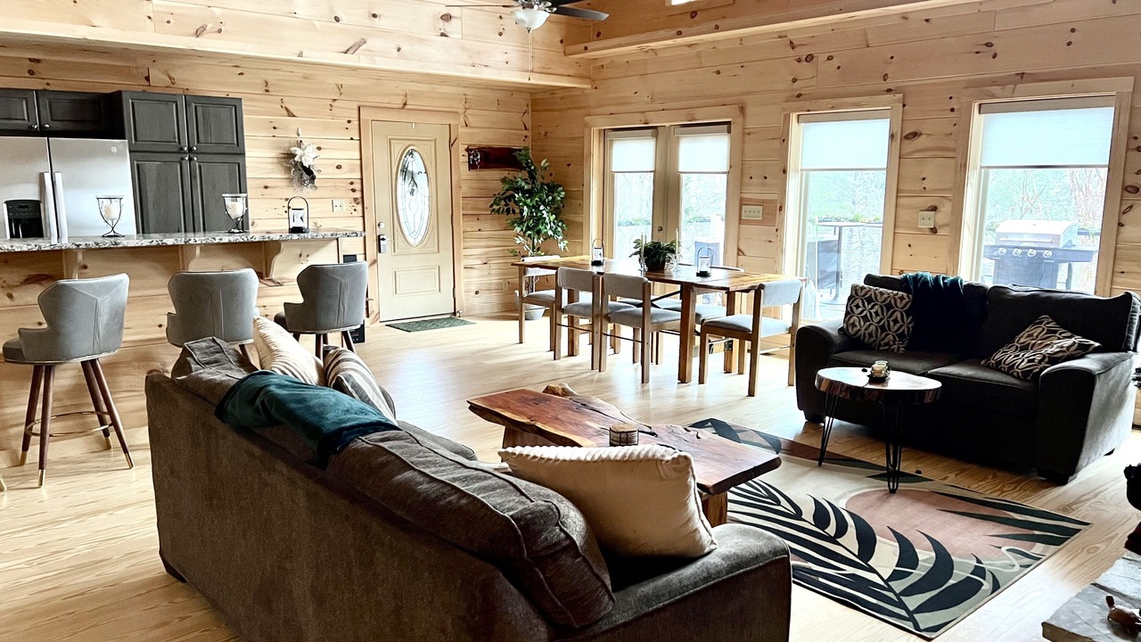 Photo of Livingroom in Lake Lure