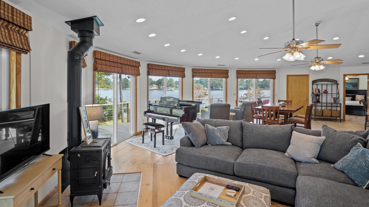 Photo of Livingroom in Oriental