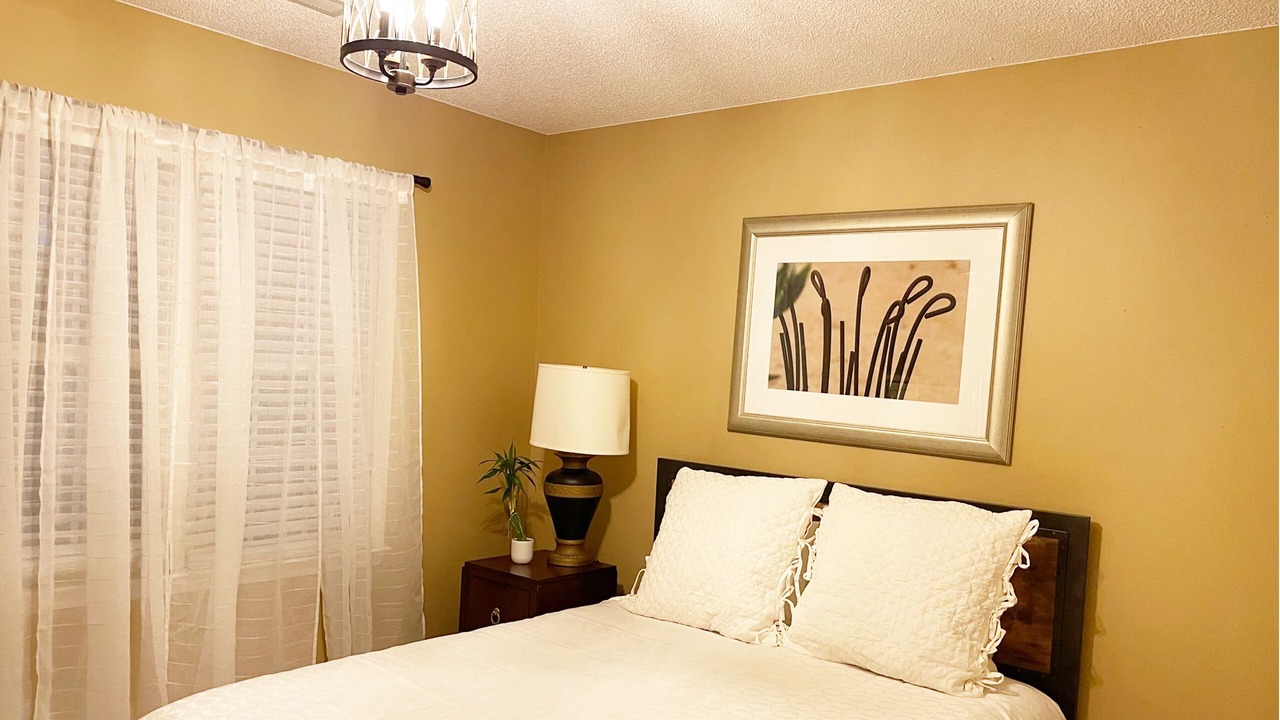 Photo of Bedroom in Jamestown