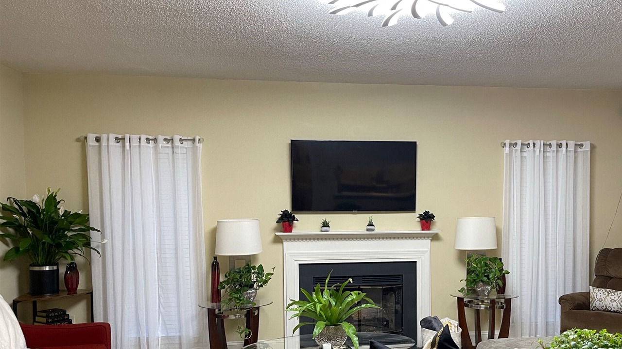 Photo of Livingroom in Jamestown