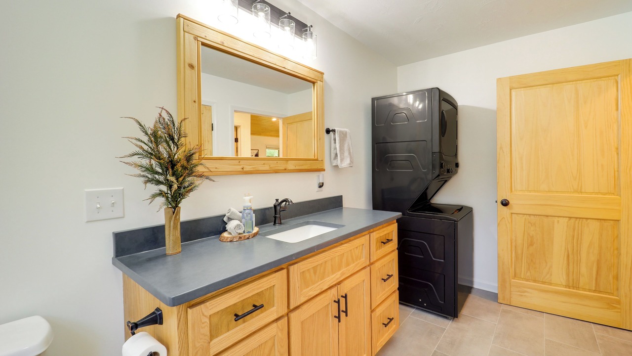 Photo of Bathroom in Purlear