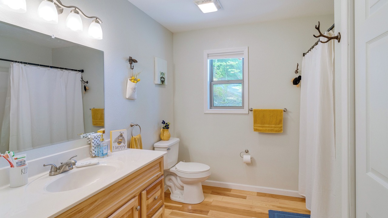Photo of Bathroom in Murphy