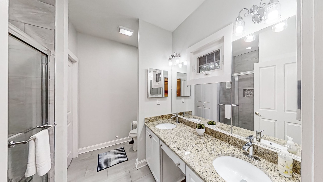 Photo of Bathroom in Highlands