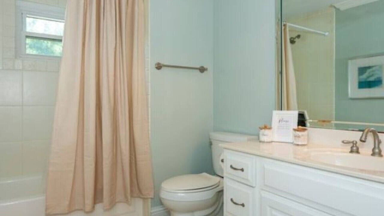 Photo of Bathroom in Pine Level