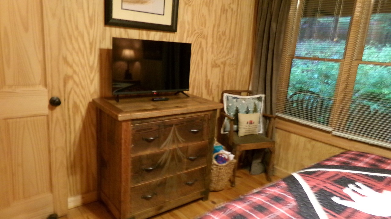 Photo of Bedroom in Laurel Springs