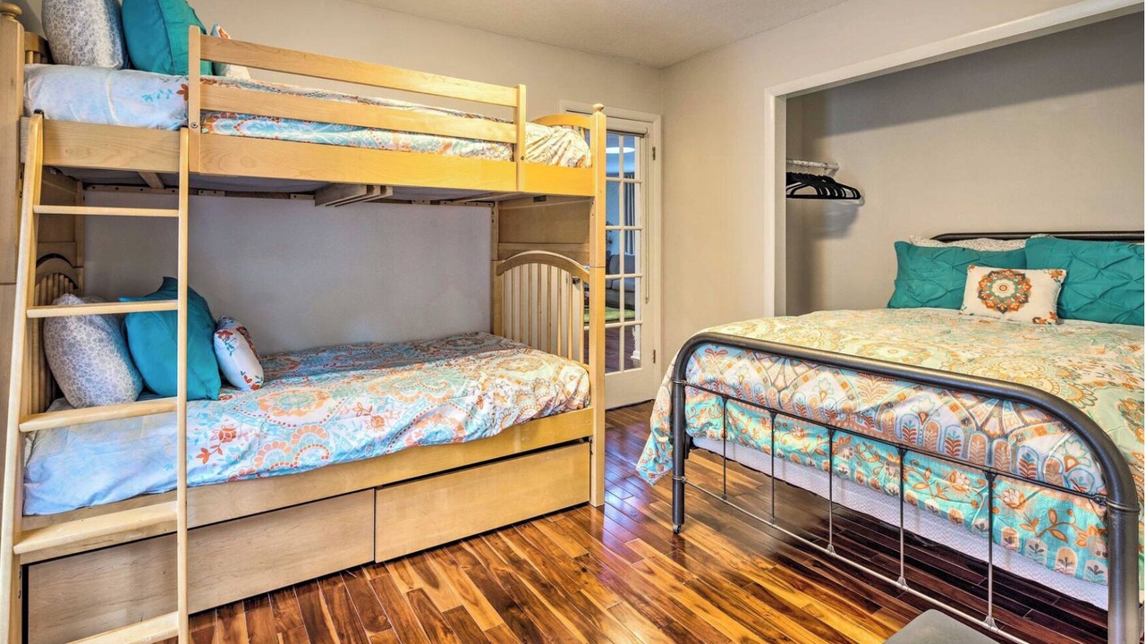 Photo of Bedroom in Laurel Park
