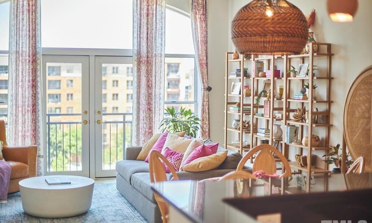 Photo of Livingroom in Downtown