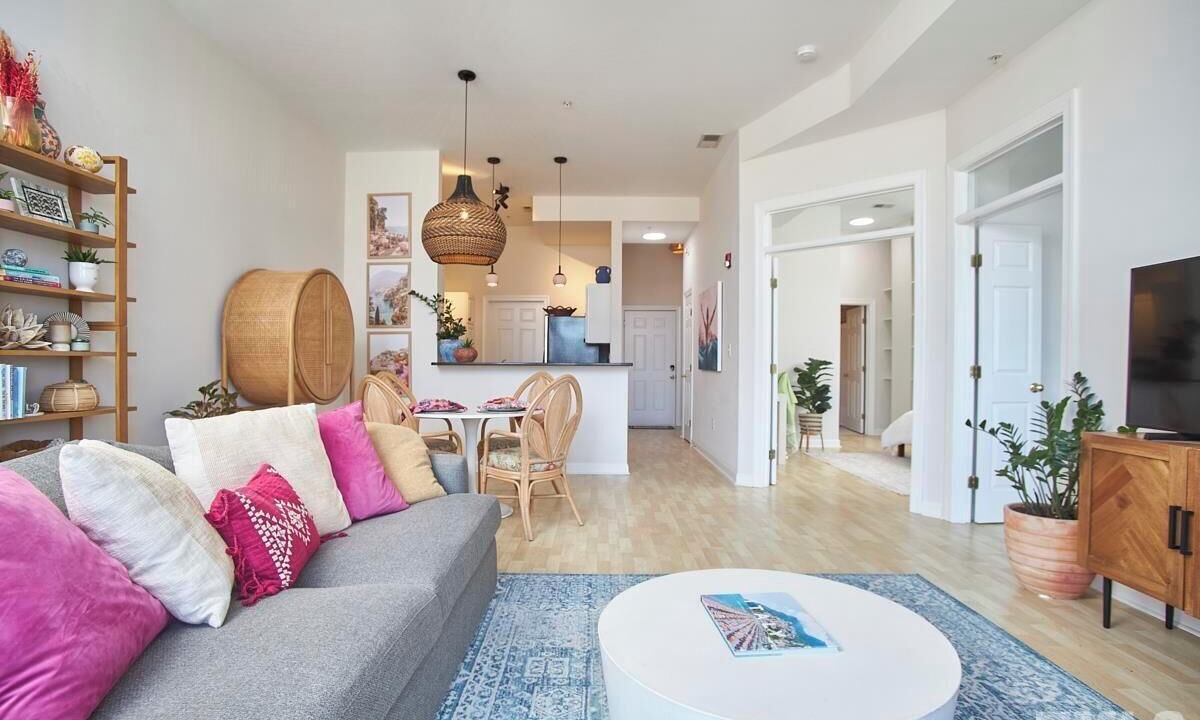 Photo of Livingroom in Downtown