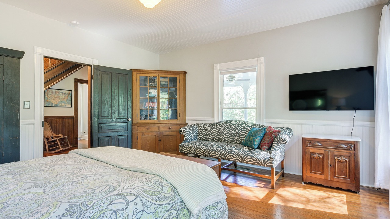 Photo of Bedroom in Bynum
