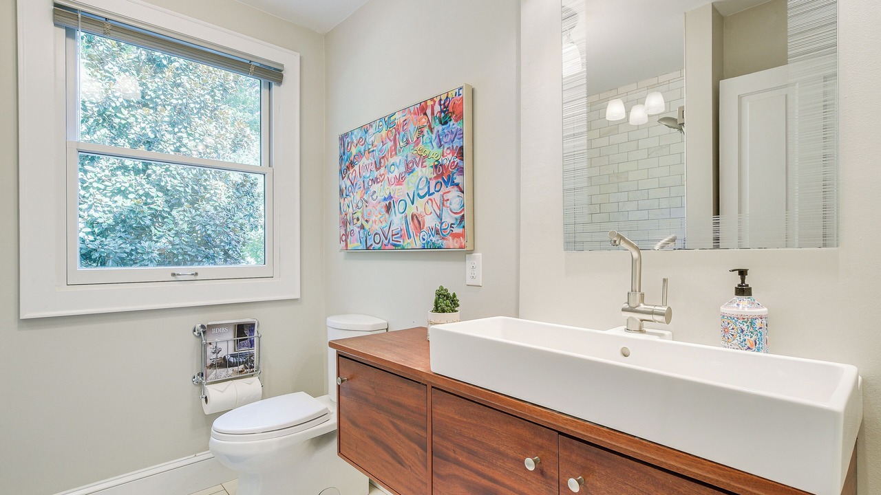 Photo of Bathroom in Bynum