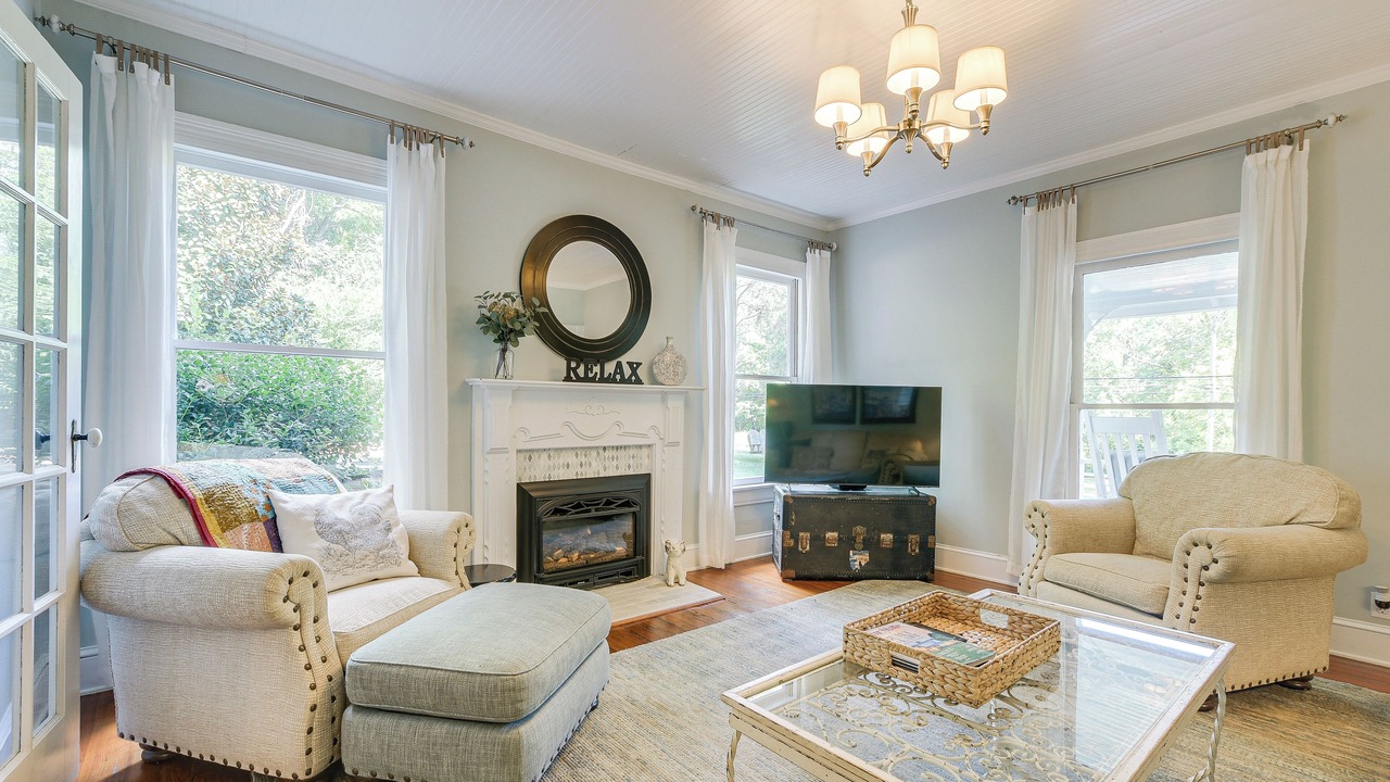 Photo of Livingroom in Bynum