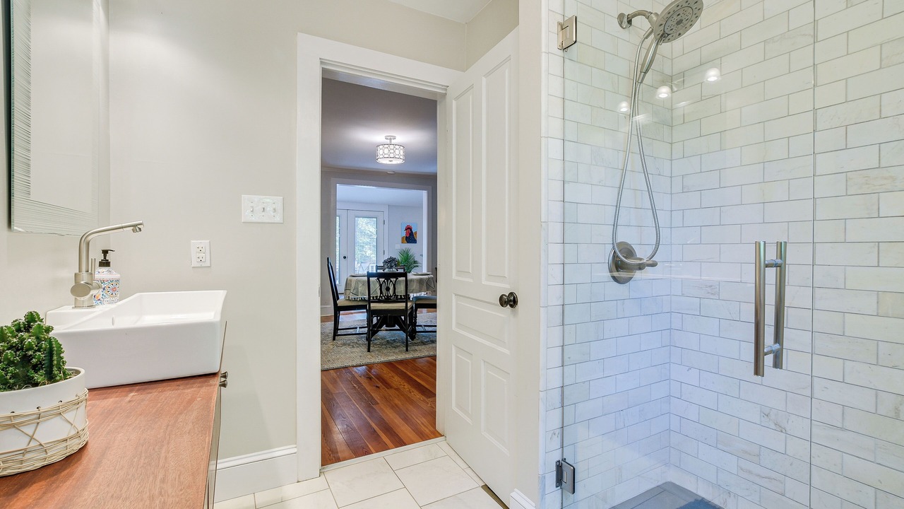 Photo of Bathroom in Bynum
