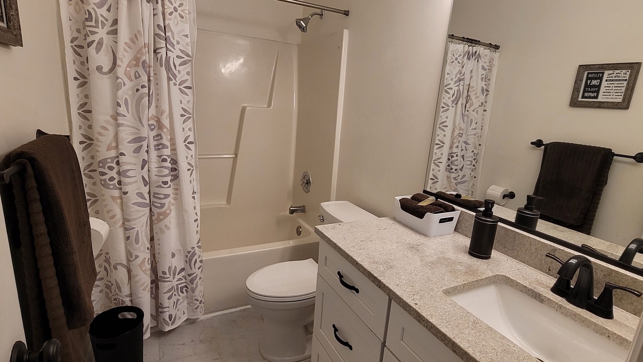 Photo of Bathroom in Kipling