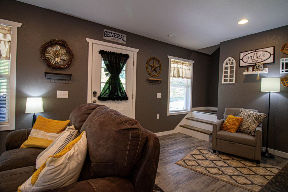 Photo of Livingroom in Robbinsville